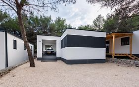 Luxury Mobile Home Pretty Green - Premium - Oaza Mira Resort -50 M From The Beach