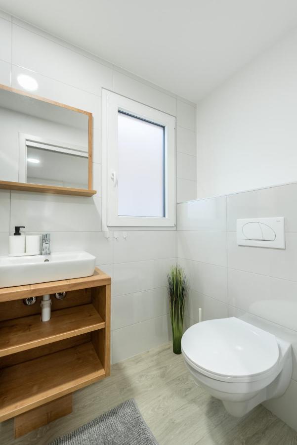Luxury Mobile Home Pretty Green - Premium - Oaza Mira Resort -50 M From The Beach Drage Exterior foto